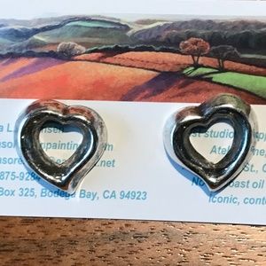 Vintage open-heart style post earrings